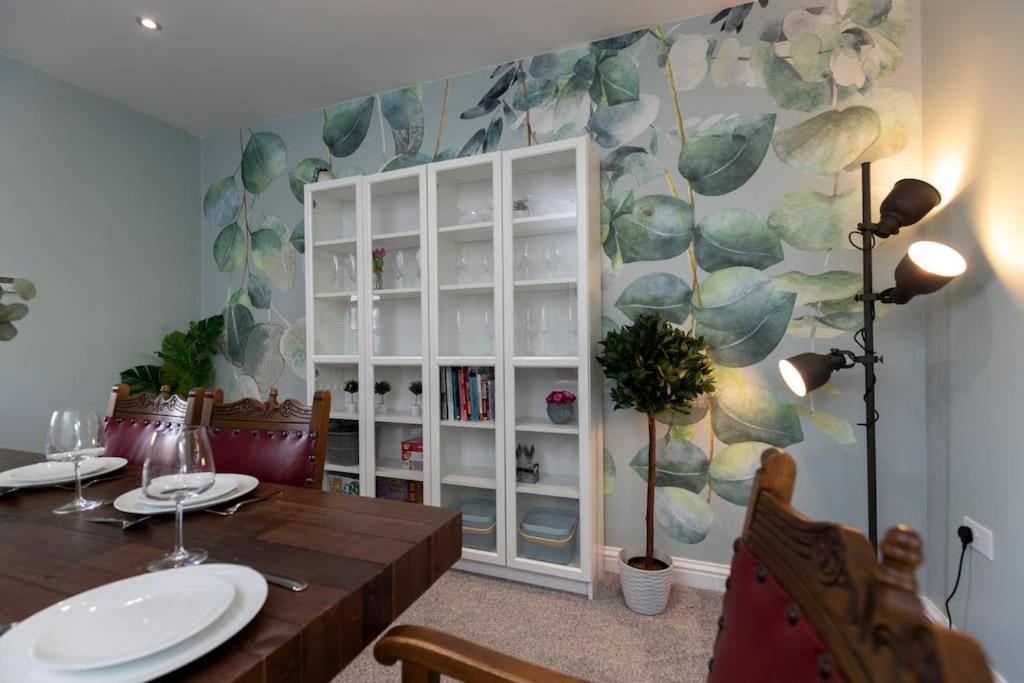 Auckland View - A Comfy & Spacious 4Bed With Views Coundon Exterior photo
