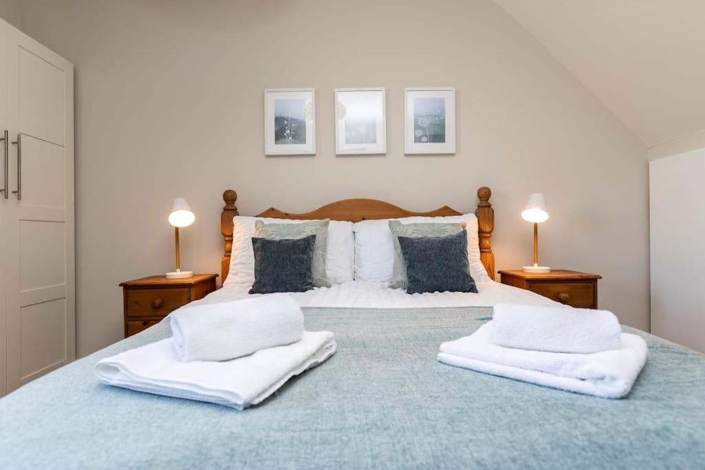Auckland View - A Comfy & Spacious 4Bed With Views Coundon Exterior photo