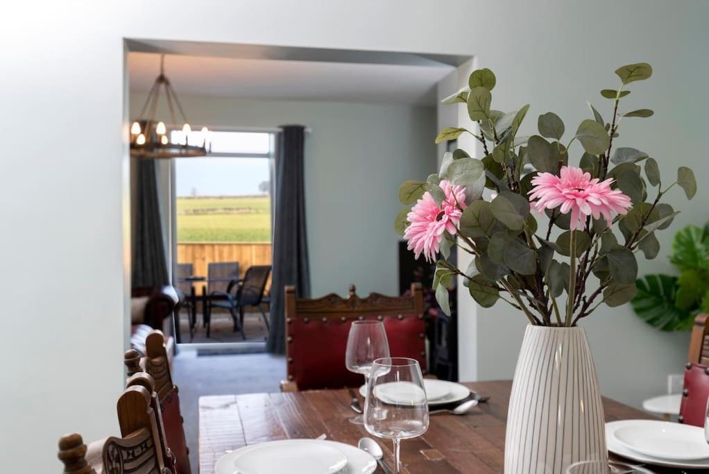 Auckland View - A Comfy & Spacious 4Bed With Views Coundon Exterior photo